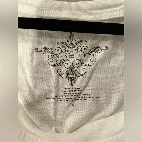 Tommy Hilfiger Beaded Boatneck Cap Sleeve Floral Mandala Graphic Tee Size Small - Picture 4 of 10